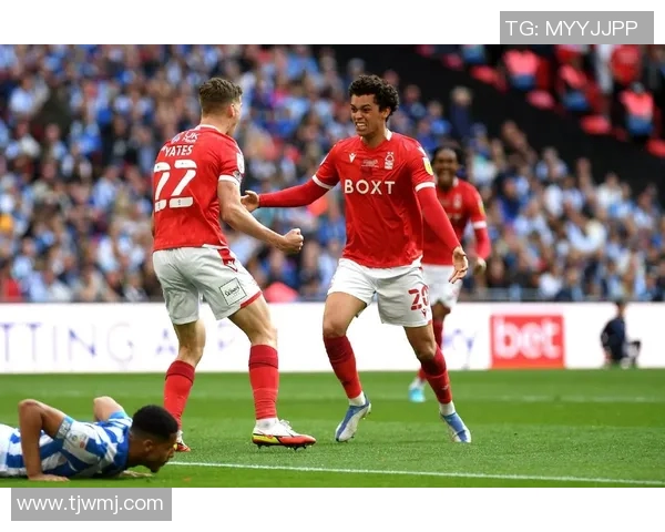 诺丁汉森林迎战谢周三期待一场精彩的英冠对决与激烈的竞争